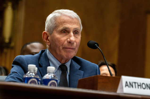 Anthony Fauci milczał przed Senatem. Spór o pandemię i Wuhan znów zaostrza podziały w USA