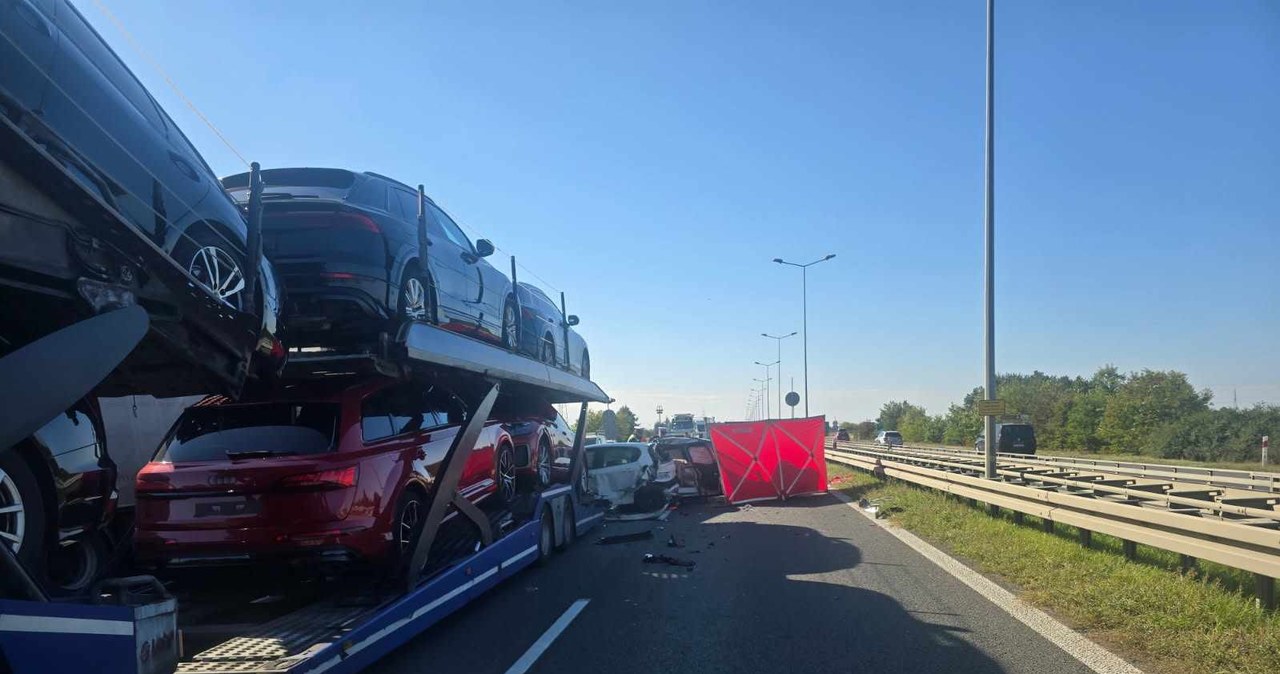 Nie żyje trzecia osoba po karambolu na S8 koło Oleśnicy