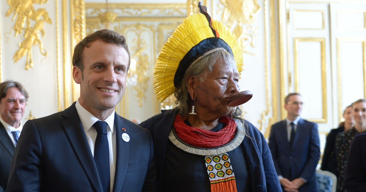 Macron zdzwonił się z wodzem Kayapó. Rozmowy tuż przed COP30