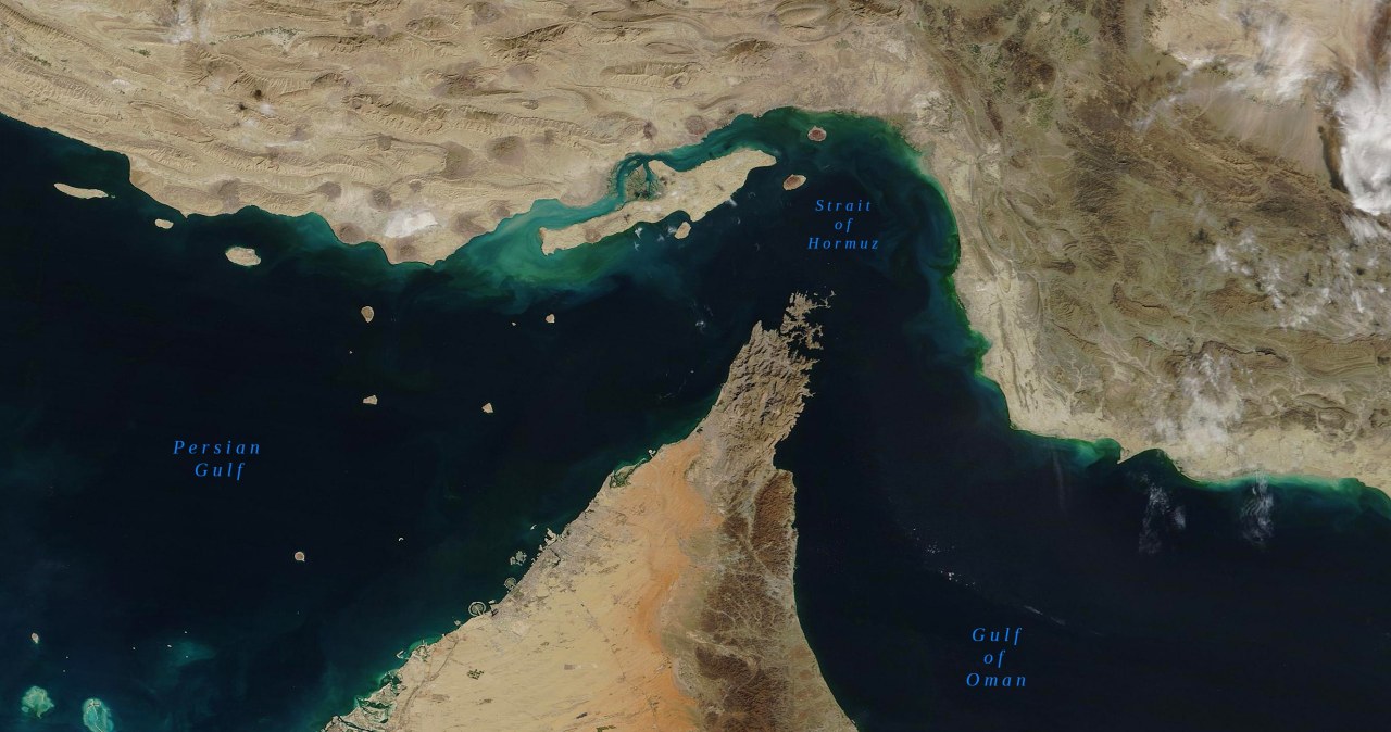 Co dalej z cieśniną Ormuz? "Zamknięta jedynie dla tankowców i statków wroga"