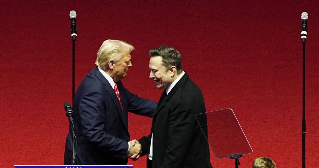 "Nie może być dwóch samców alfa". Amerykanista o relacjach Muska i Trumpa