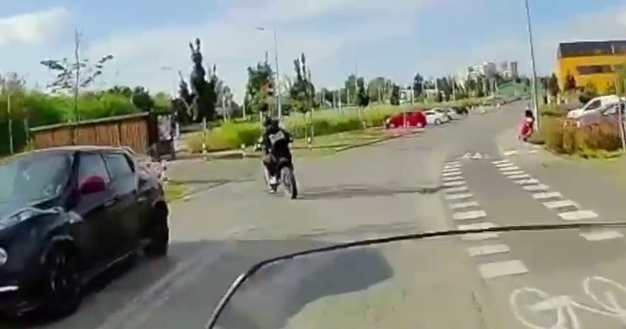 Szaleńczy pościg ulicami Piaseczna. 17-latek ma kłopoty [FILM]