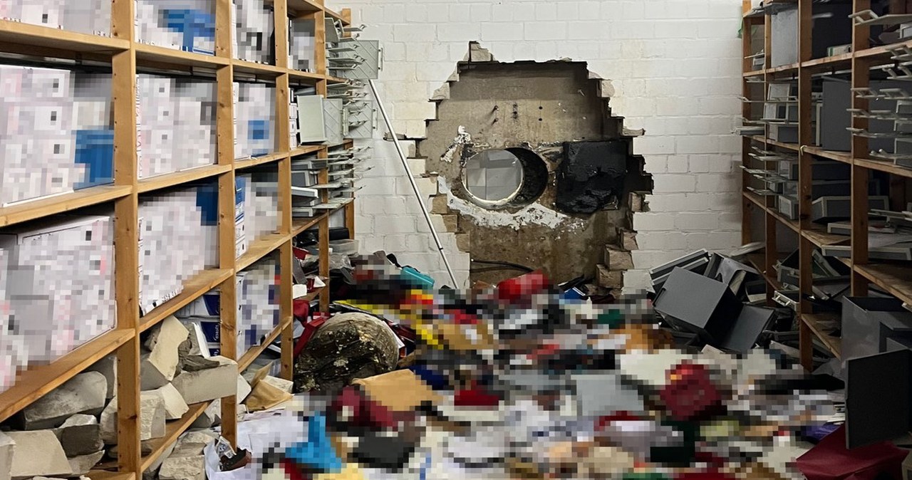 Włamanie jak z filmu. Złodzieje przewiercili się do skarbca banku