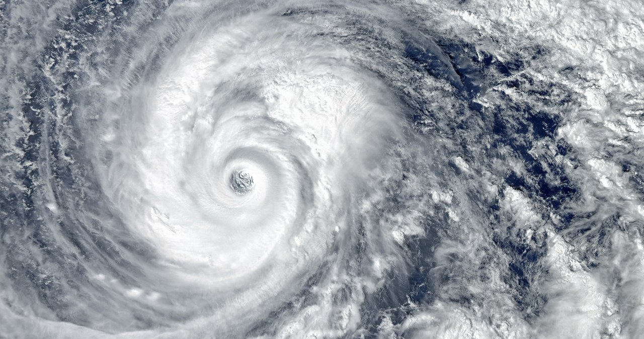 Szykują się na katastrofę. W ich stronę zmierza potworny huragan