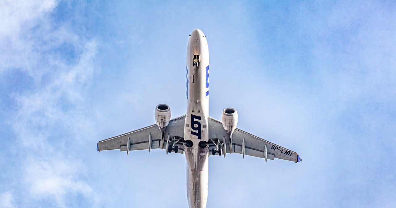 Uwaga pasażerowie. Dzisiejsze loty przeniesione przez katastrofę w Radomiu
