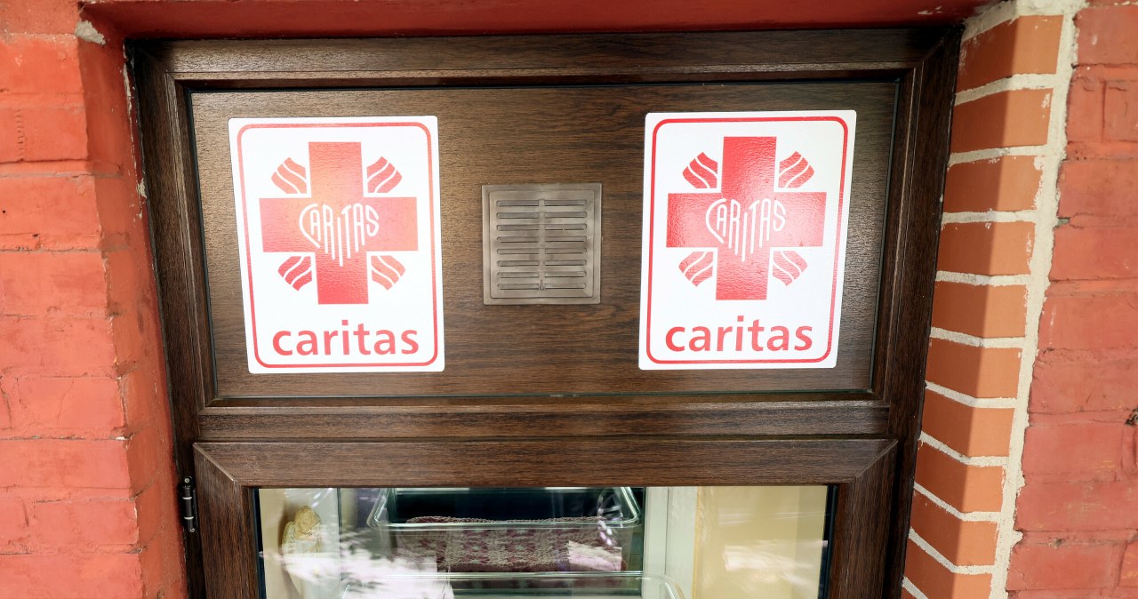 Noworodek znaleziony w oknie życia na Pomorzu. Zgłoszenie wpłynęło w nocy