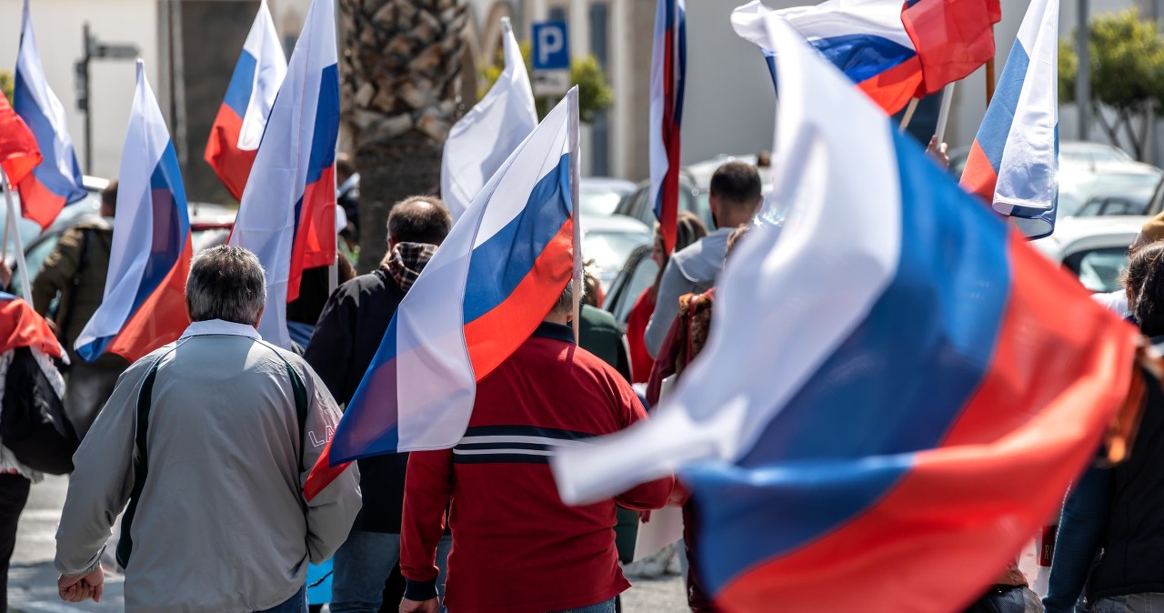 Rosjanie namawiają do wyjścia na ulice. Kreml stanowczo reaguje