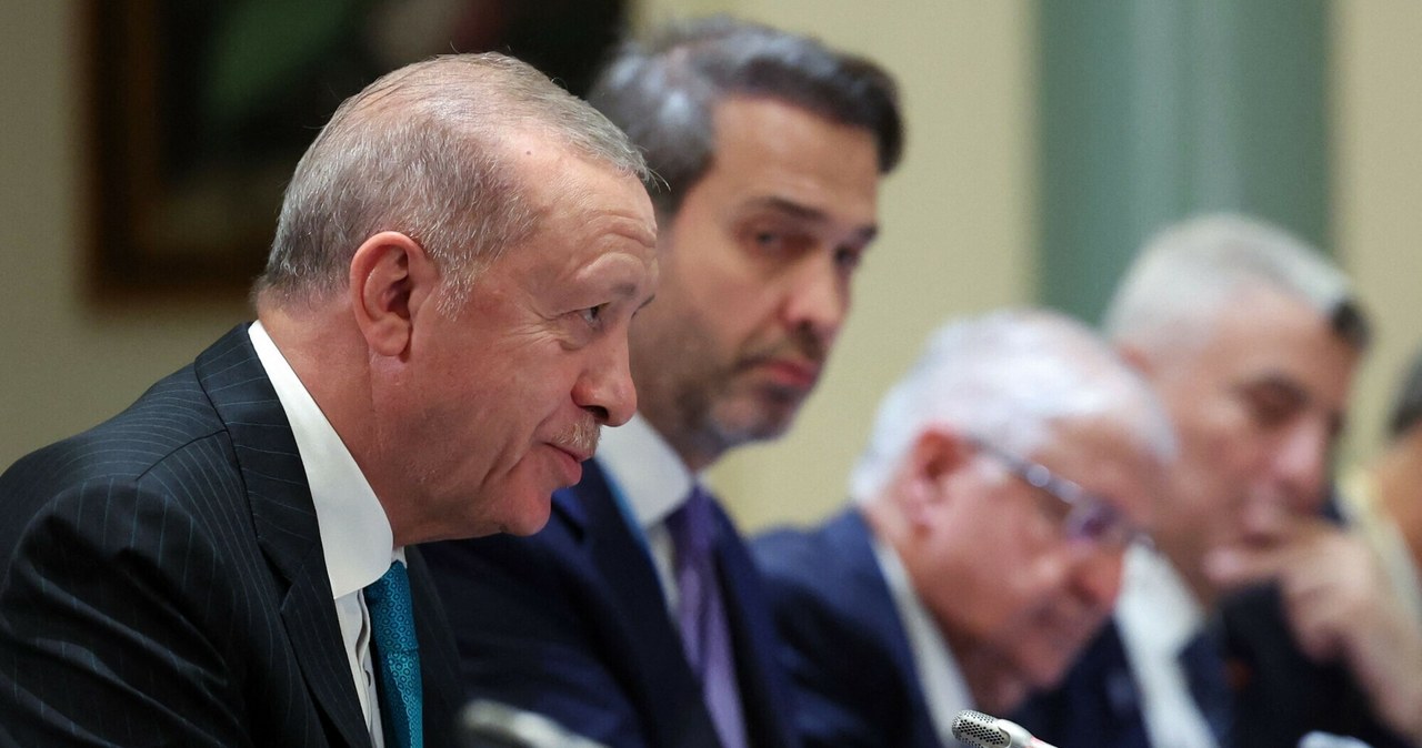 Apel Erdogana o pokój. Putin i Zełenski wciąż daleko od stołu negocjacyjnego