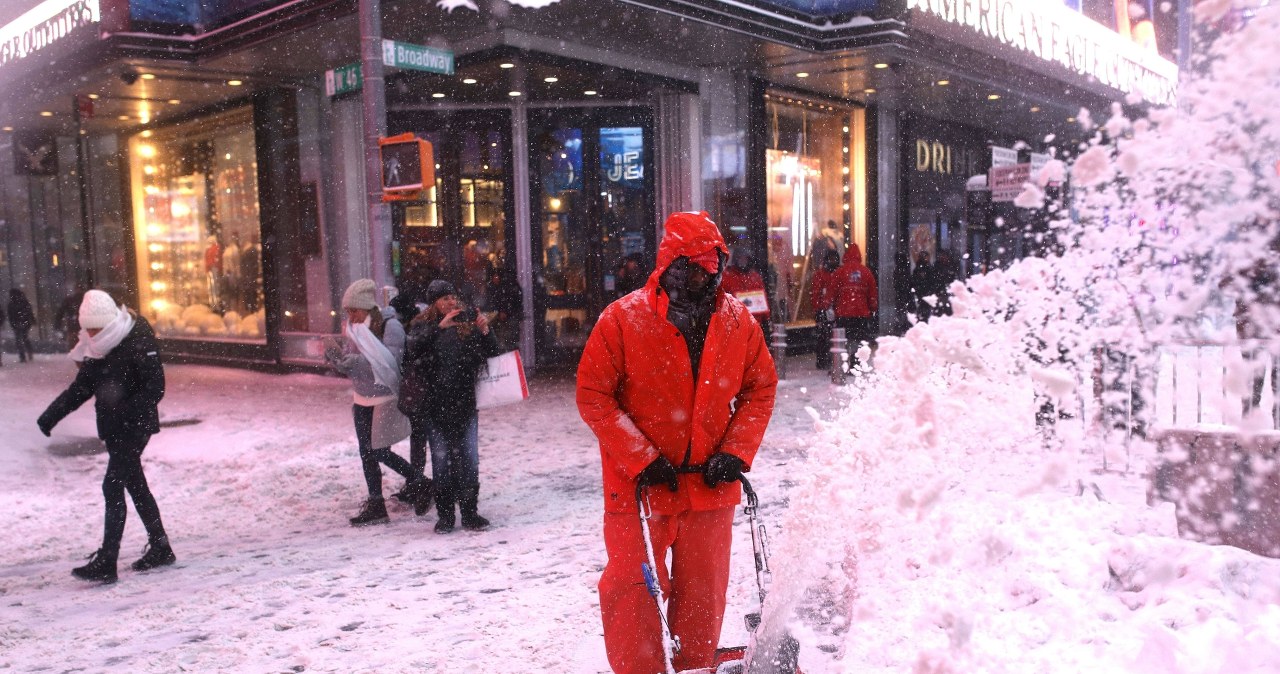 ​Zakaz przemieszczania się i zamknięte szkoły w Nowym Jorku