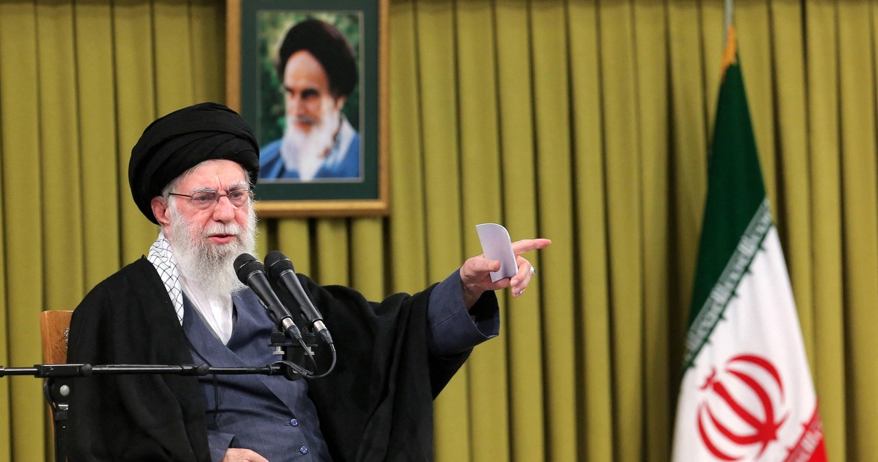 Ajatollah grozi USA. Media: Cieśnina Ormuz zostanie częściowo zamknięta