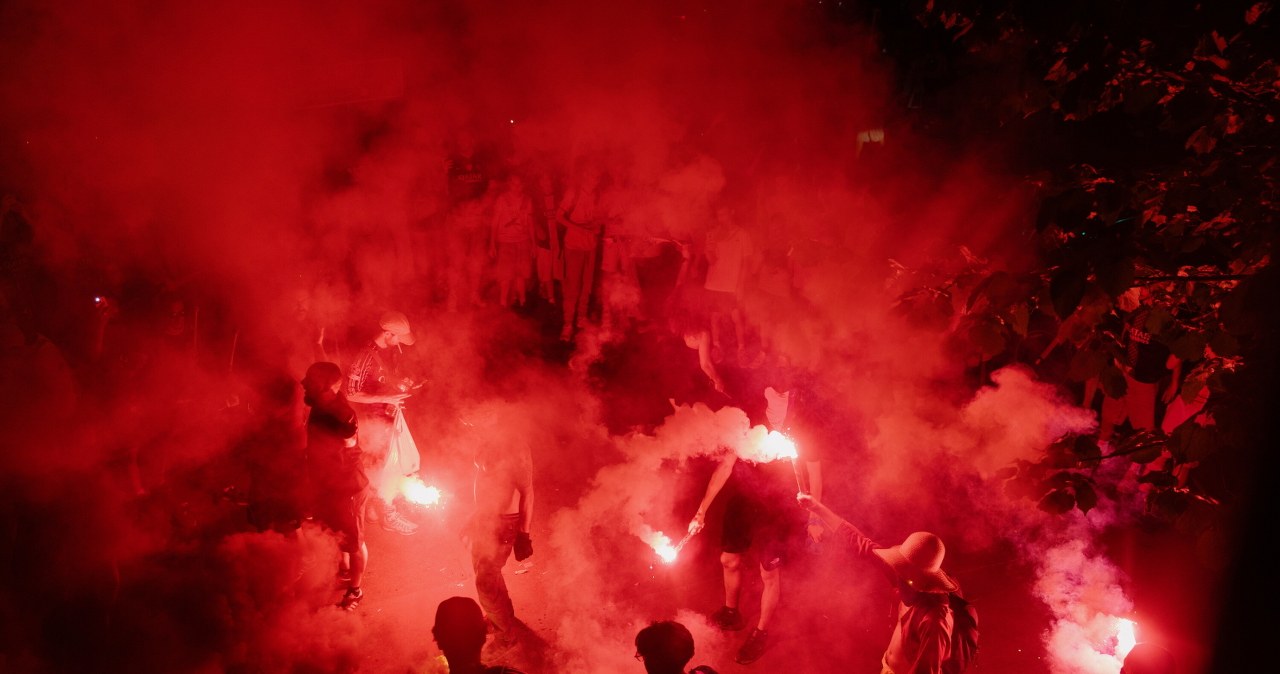 Zamieszki w Paryżu po zwycięstwie PSG w Lidze Mistrzów. Ponad 400 osób zatrzymano