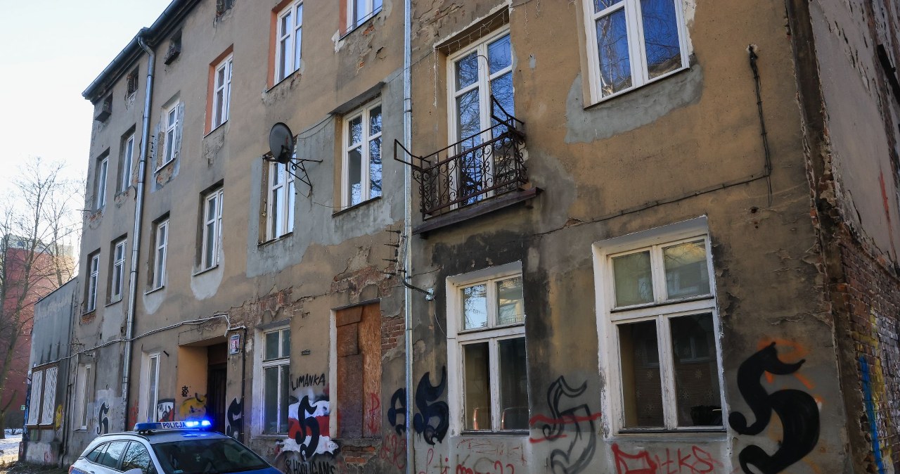 ​Tragiczne odkrycia dzień po dniu. Chłód zbiera śmiertelne żniwo