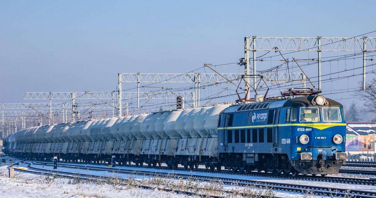 37 wagonów z ropą, groźba wykolejenia. Nowe informacje ws. zatrzymanego Mołdawianina