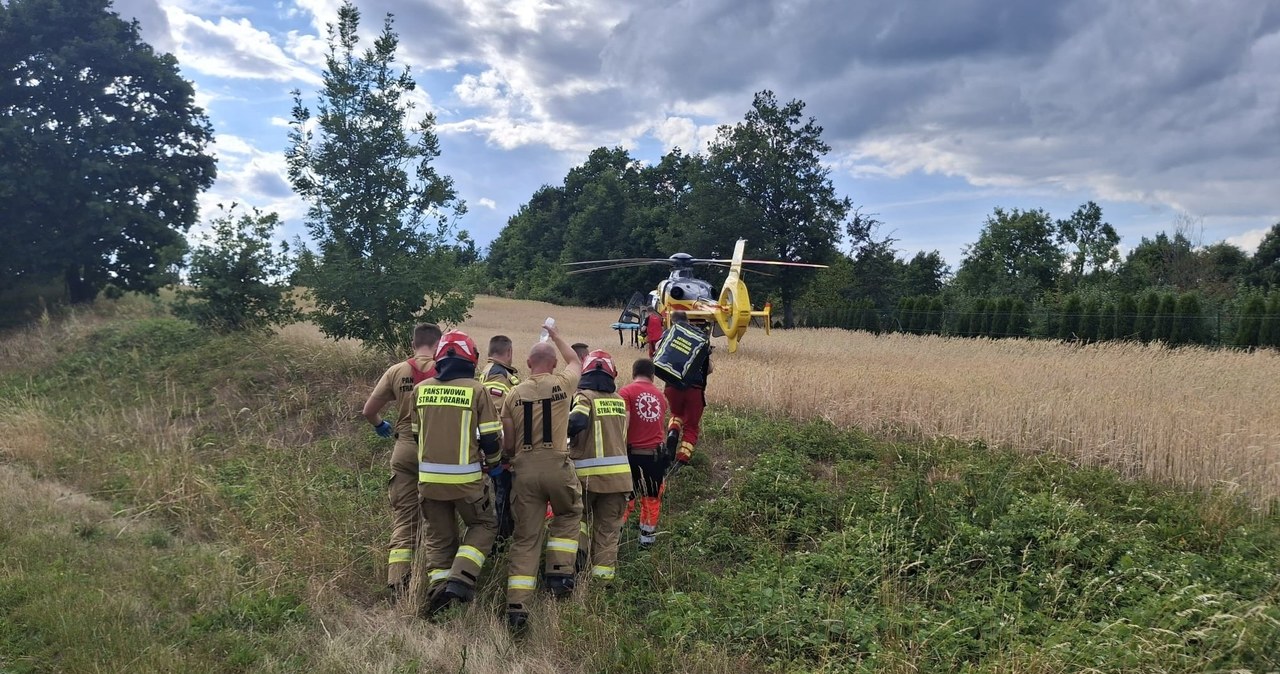 W Jarnatowie pijany kierowca zabił kobietę. Jej córka walczy o życie