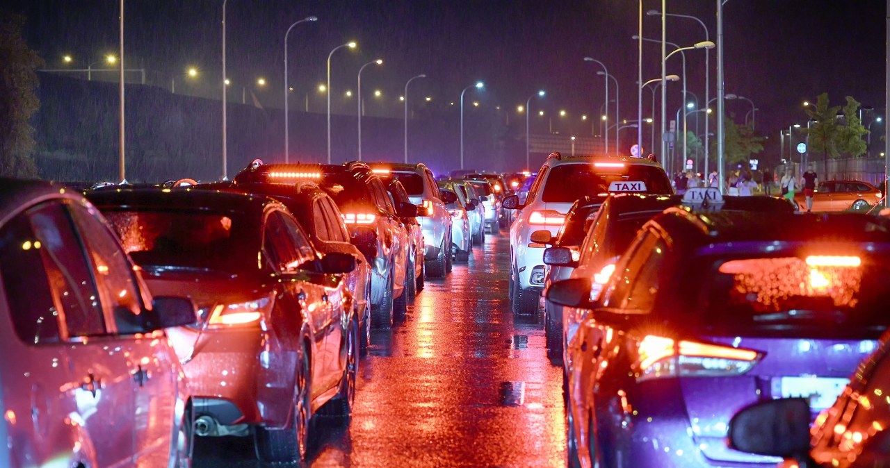 Oślepiasz innych kierowców? Sprawdź, czy Ty też popełniasz ten błąd!