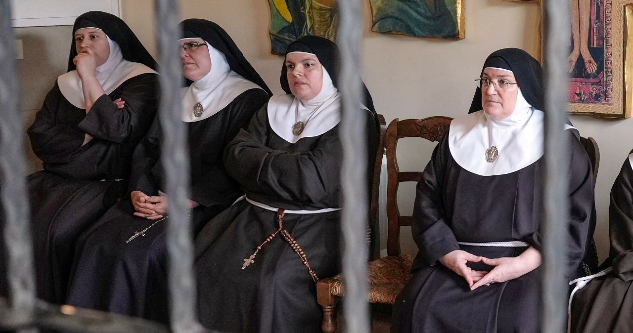 Nocna wyprowadzka zakonnic-buntowniczek. Ostatnia świeca zgasła