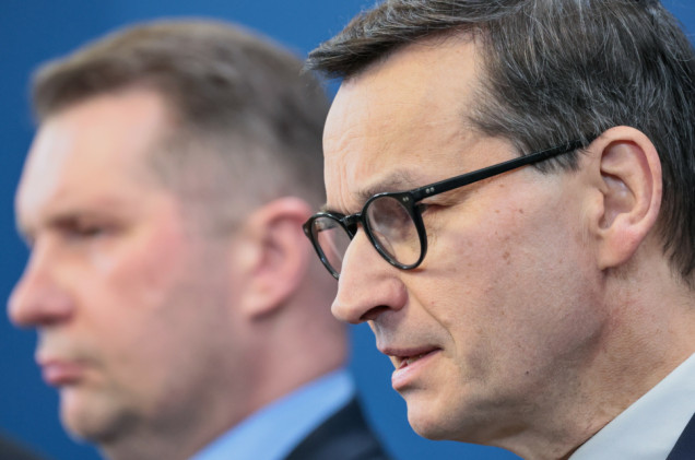 Kandydatem PiS na premiera Morawiecki czy Czarnek? Polacy wskazali