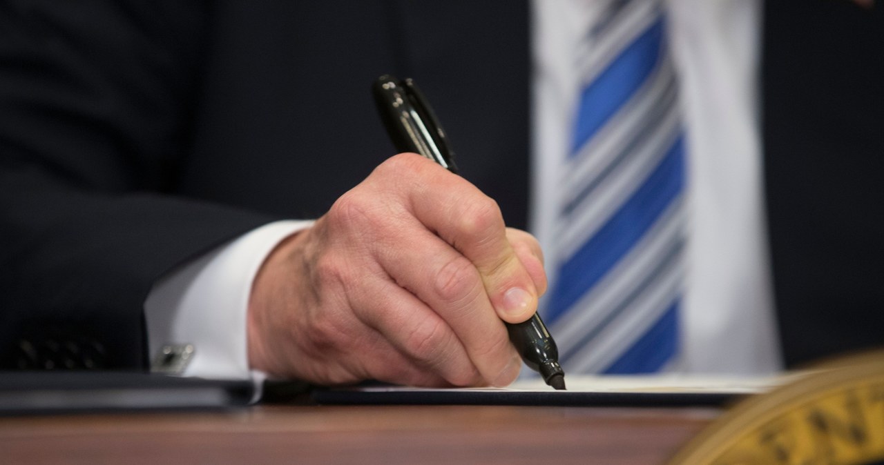 Trump łagodzi kurs? Te artykuły jednak zwolniono z ceł