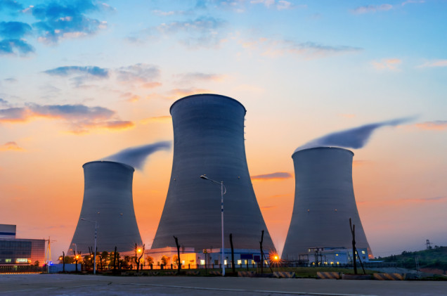 Sejm upraszcza przepisy dla atomu. Budowa elektrowni ma być szybsza