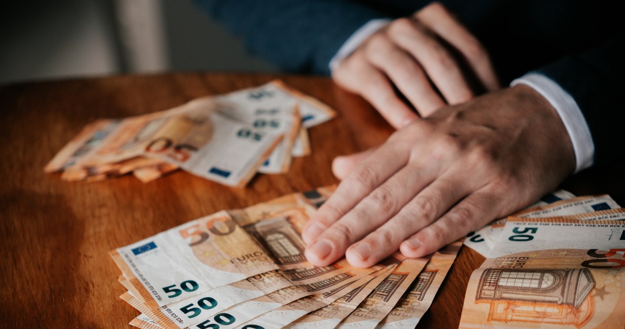 Pięć milionów euro w samolocie, którym podróżowała żona prezydenta