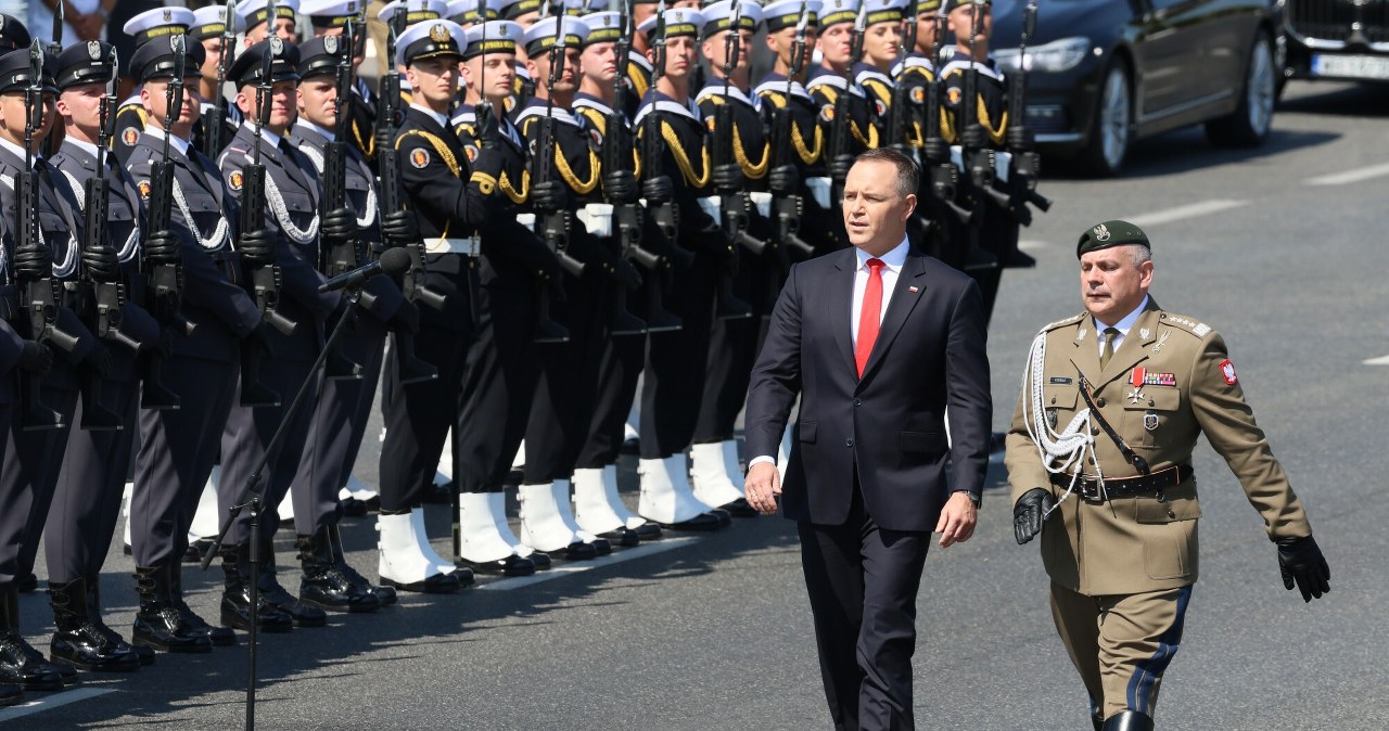 ​Nawrocki kieruje żołnierzy na granice z Niemcami i Litwą