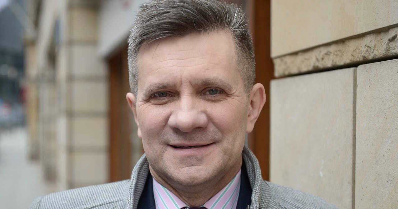 Po zawieszeniu mówi, co się dzieje wewnątrz PiS. "Stworzyli twardą prawą nogę"