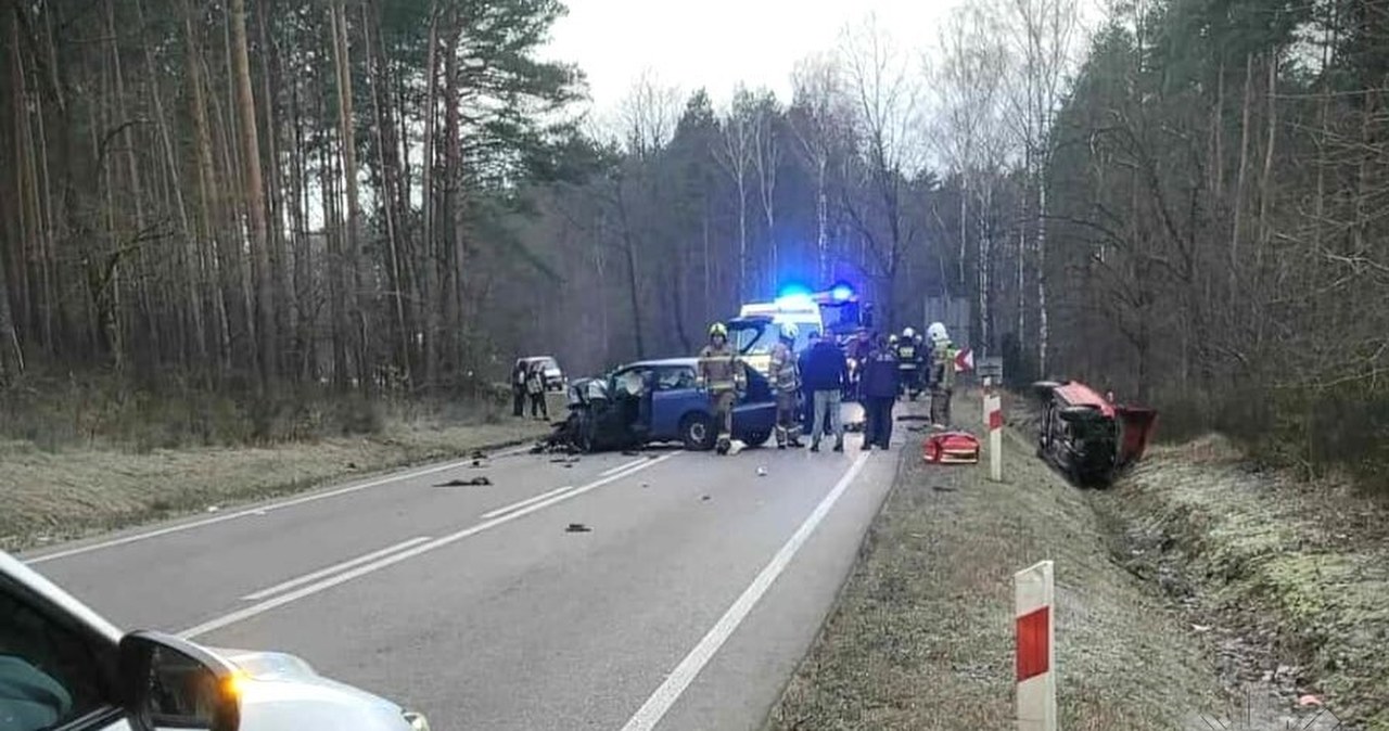 Pięć osób trafiło do szpitali. Groźny wypadek na Mazowszu
