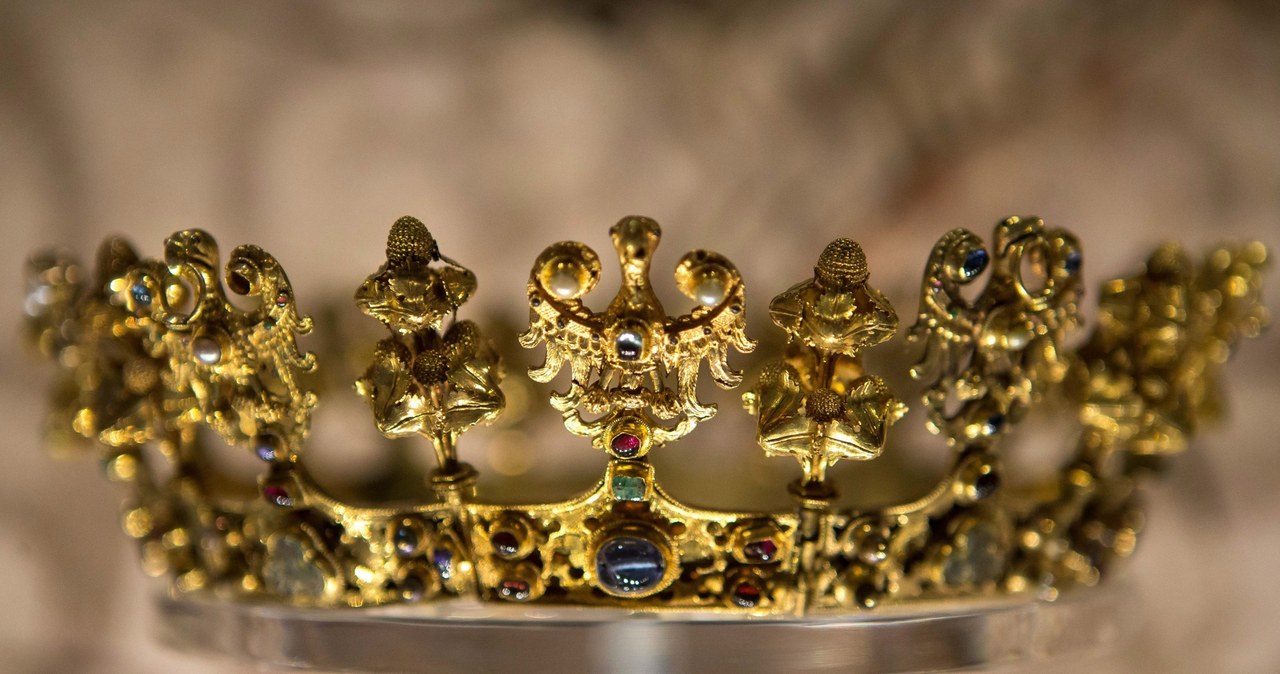 Korona i złoto odkryte w PRL-u. Poznaj historię skarbu, który miał zmienić losy królestw