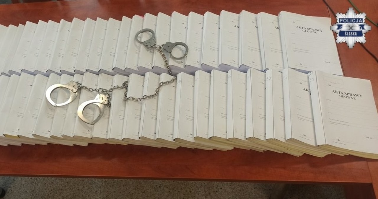 Oszukali setki klientów. Wyłudzili ponad 15 mln zł