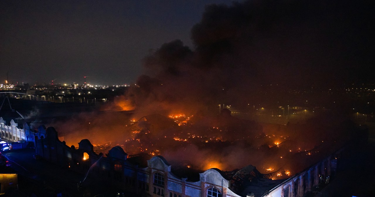 Nielegalna fabryka i pożar hali. Rozpoczął się proces