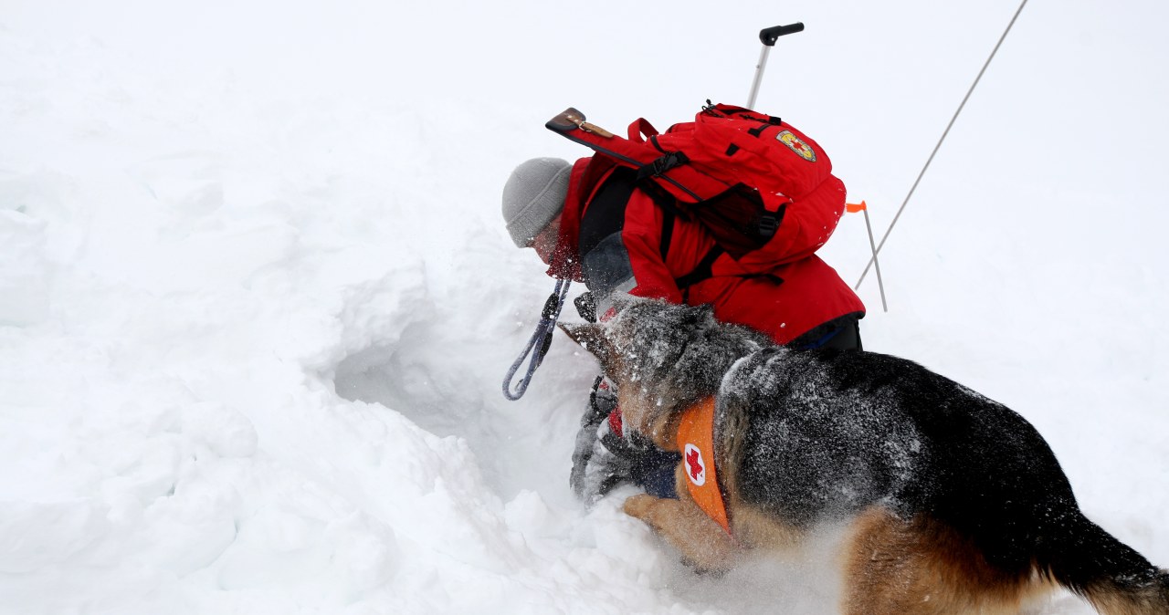 Zagrożenie lawinowe zatrzymało poszukiwania 30-latka