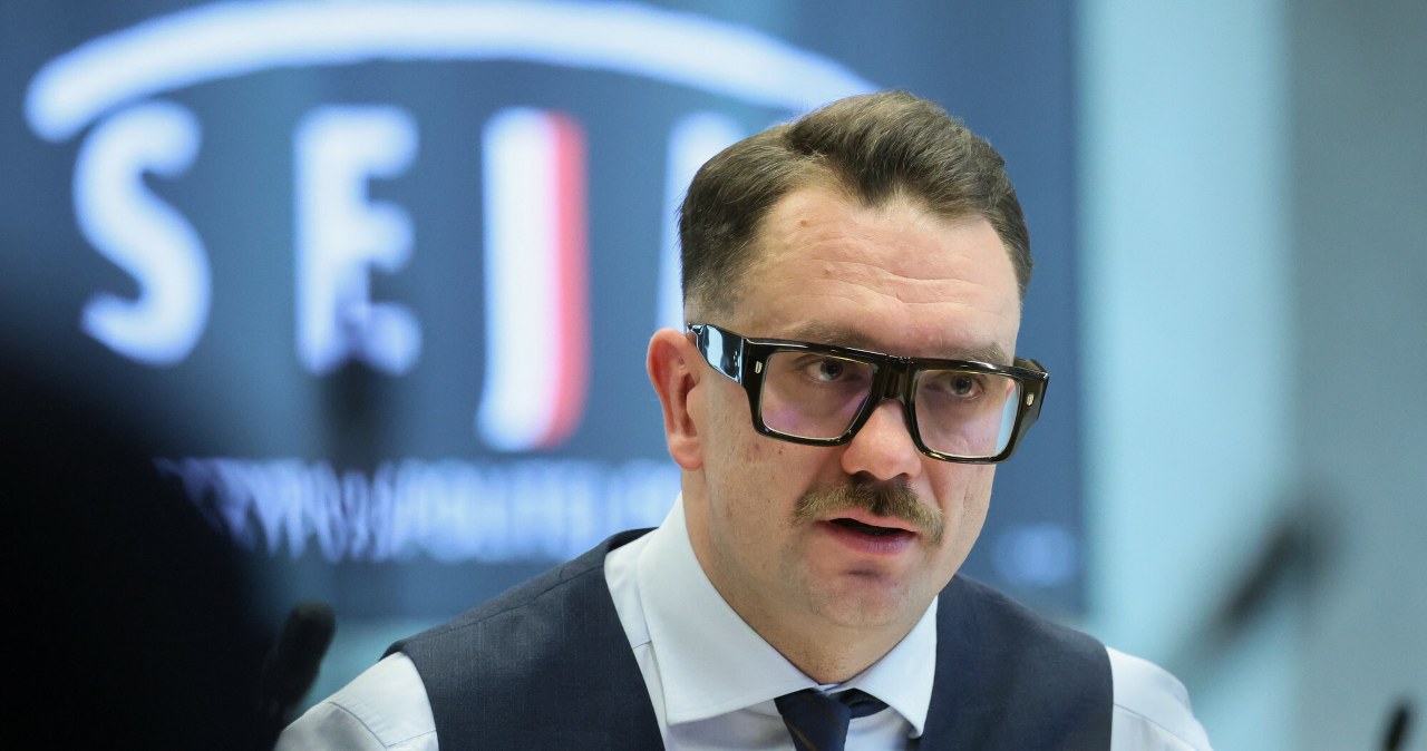 Mejza rozważa udział w walkach a klatce. Co na to PiS?