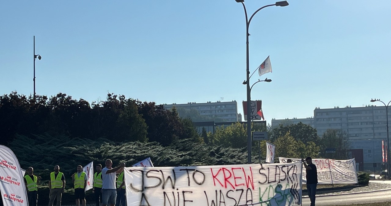 Protest górników w Jastrzębiu-Zdroju. Blokada dróg i utrudnienia dla kierowców