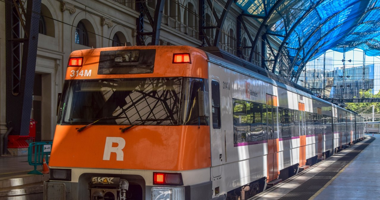 Kolejowy koszmar w Hiszpanii. Możliwą przyczyną sabotaż lub cyberatak