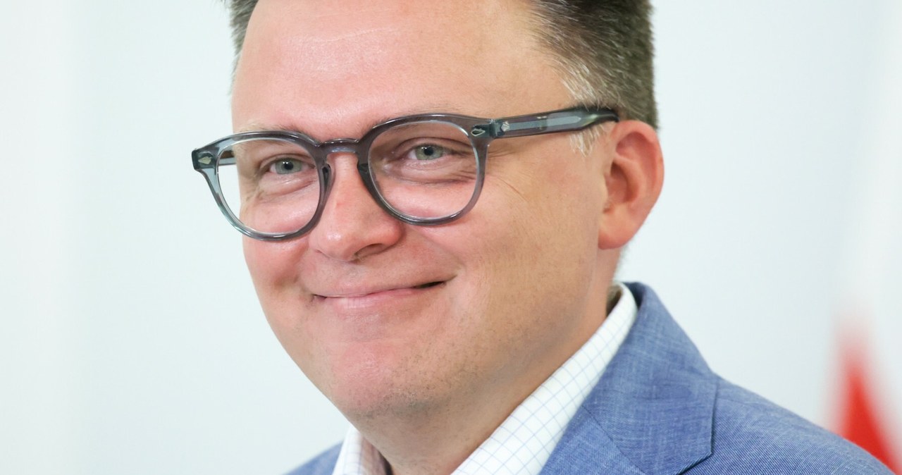 Zarobki Szymona Hołowni na nowym stanowisku. Kwota robi wrażenie