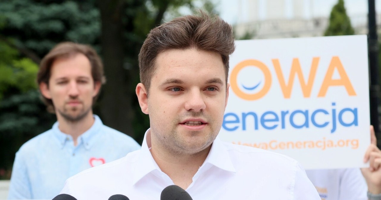 Politycy KO specjalnie traktowani w szpitalu? Bohater afery złożył mandat radnego