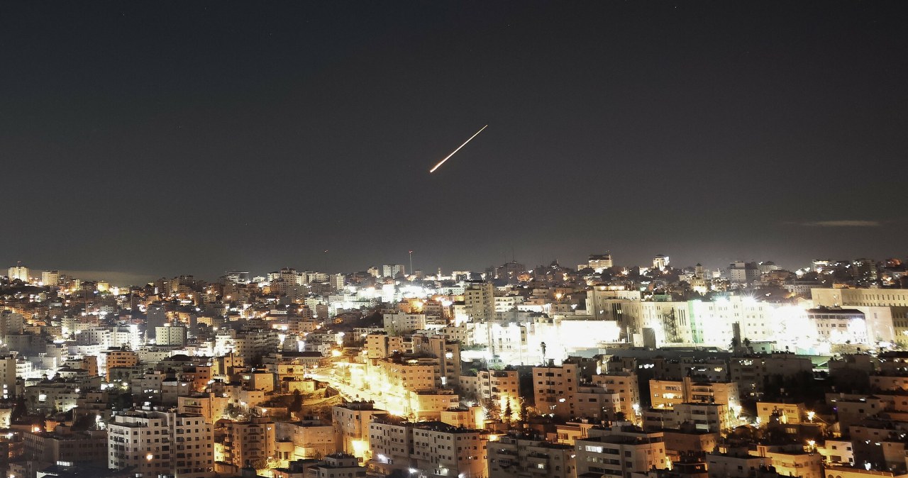 Syreny w Izraelu. Iran wystrzelił pociski