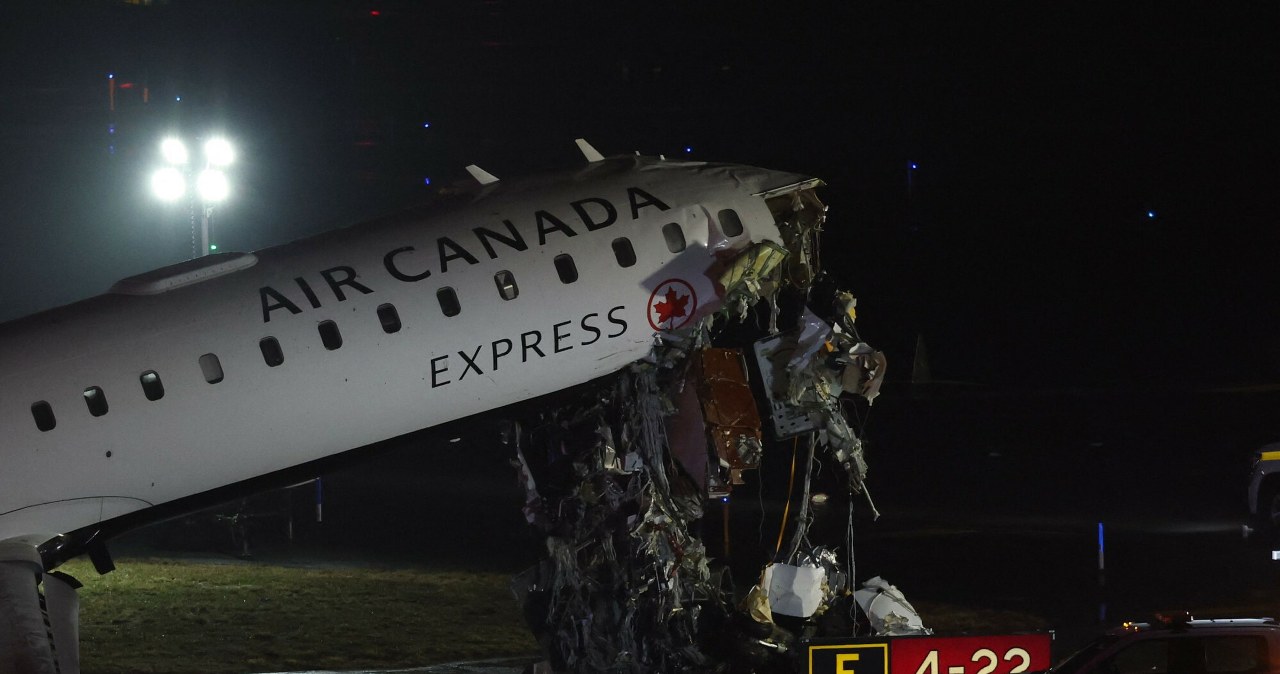 Piloci nie żyją. Samolot zderzył się z pojazdem obsługi na lotnisku w Nowym Jorku