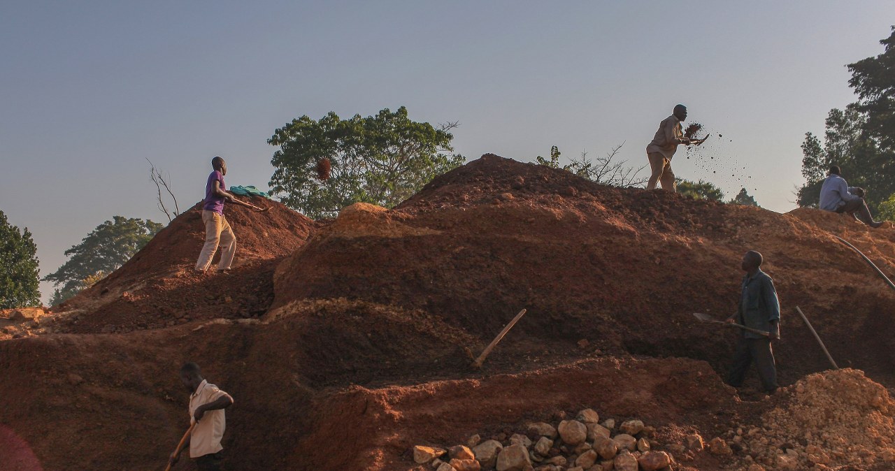 Makabryczne odkrycie. Stos ciał w kopalni nadzorowanej przez wagnerowców