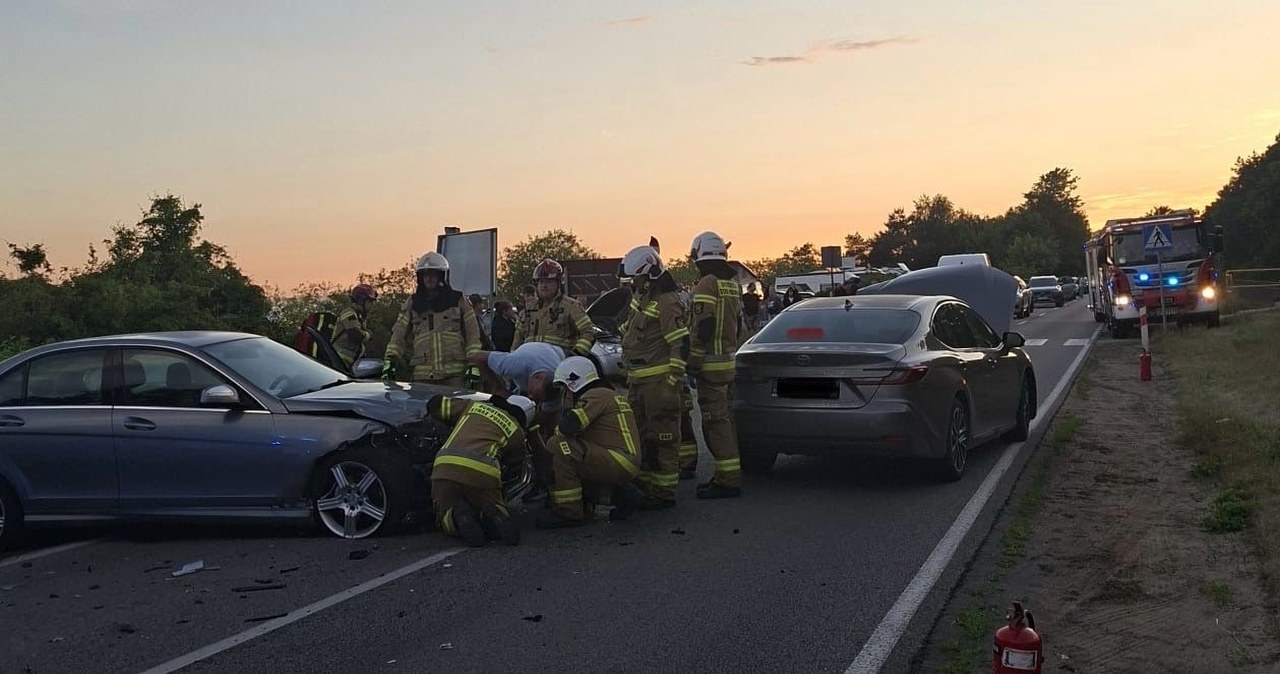 Poważny wypadek na Półwyspie Helskim. Zderzenie trzech samochodów