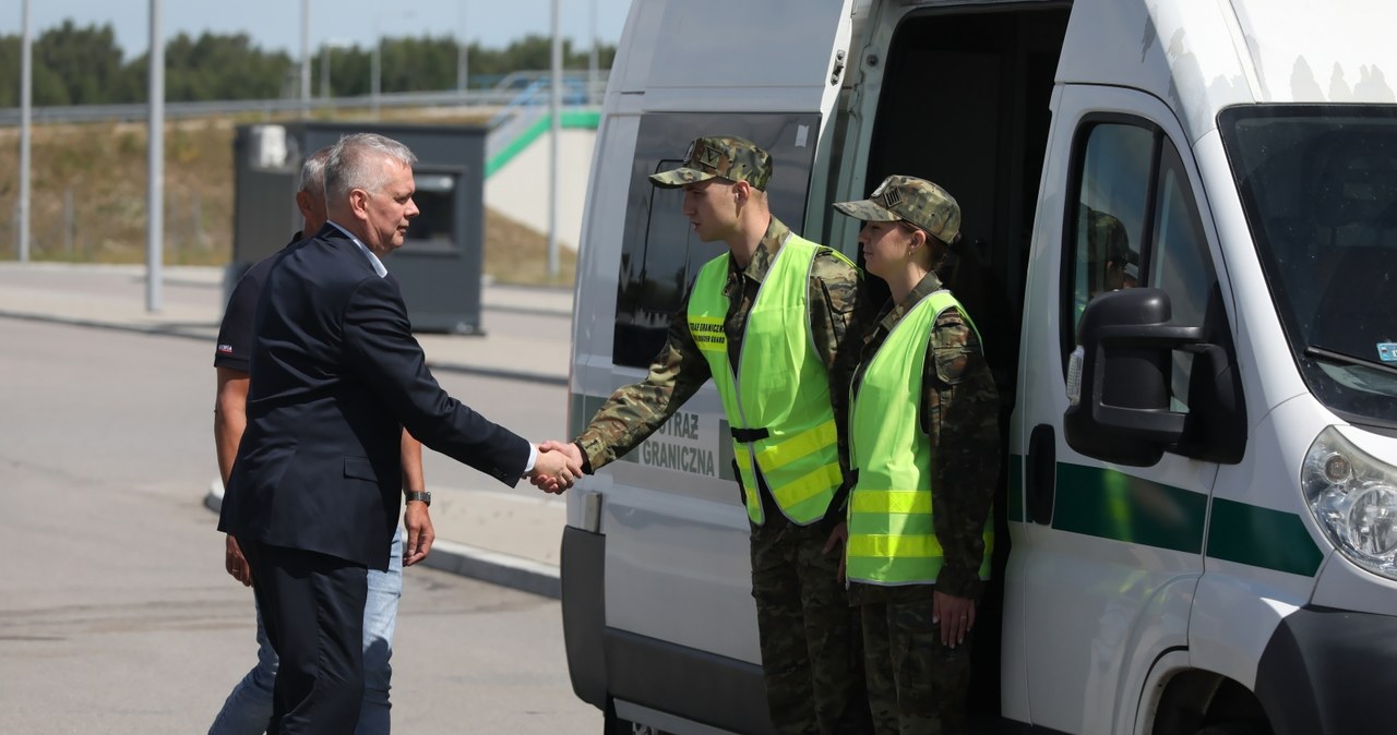 Siemoniak o kontrolach na polskich granicach: W zgodzie z Kodeksem Schengen