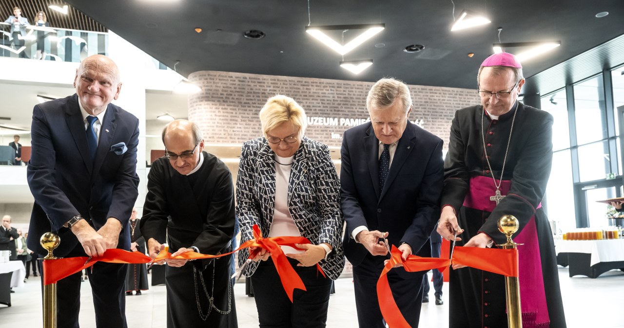 Ministerstwo żąda zwrotu od fundacji ojca Rydzyka. Chodzi o gigantyczną kwotę