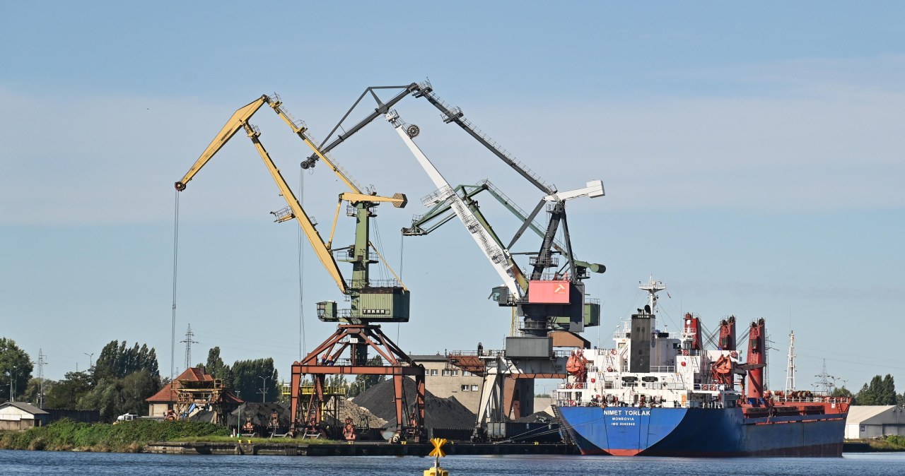 Groźny incydent. Rosyjski kuter blisko rurociągu Petrobalticu