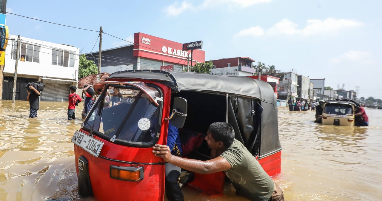 Cyklon Ditwah zbiera śmiertelne żniwa na Sri Lance. Wzrosła liczba ofiar