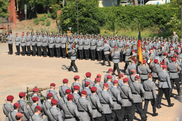 Bundeswehra rekrutuje w lokalach z kebabem. Smakosze pizzy również pożądani