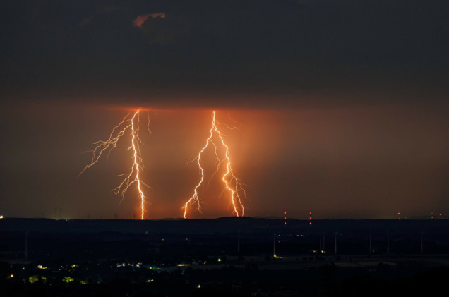Armagedon pogodowy: Silne burze, gradobicie, wichury. Służby w akcji