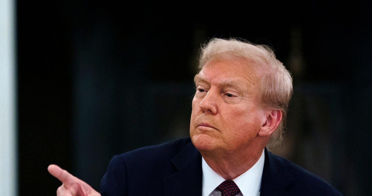 "Prowadzimy bardzo dobry dialog". Trump zapowiada rozmowę z Putinem