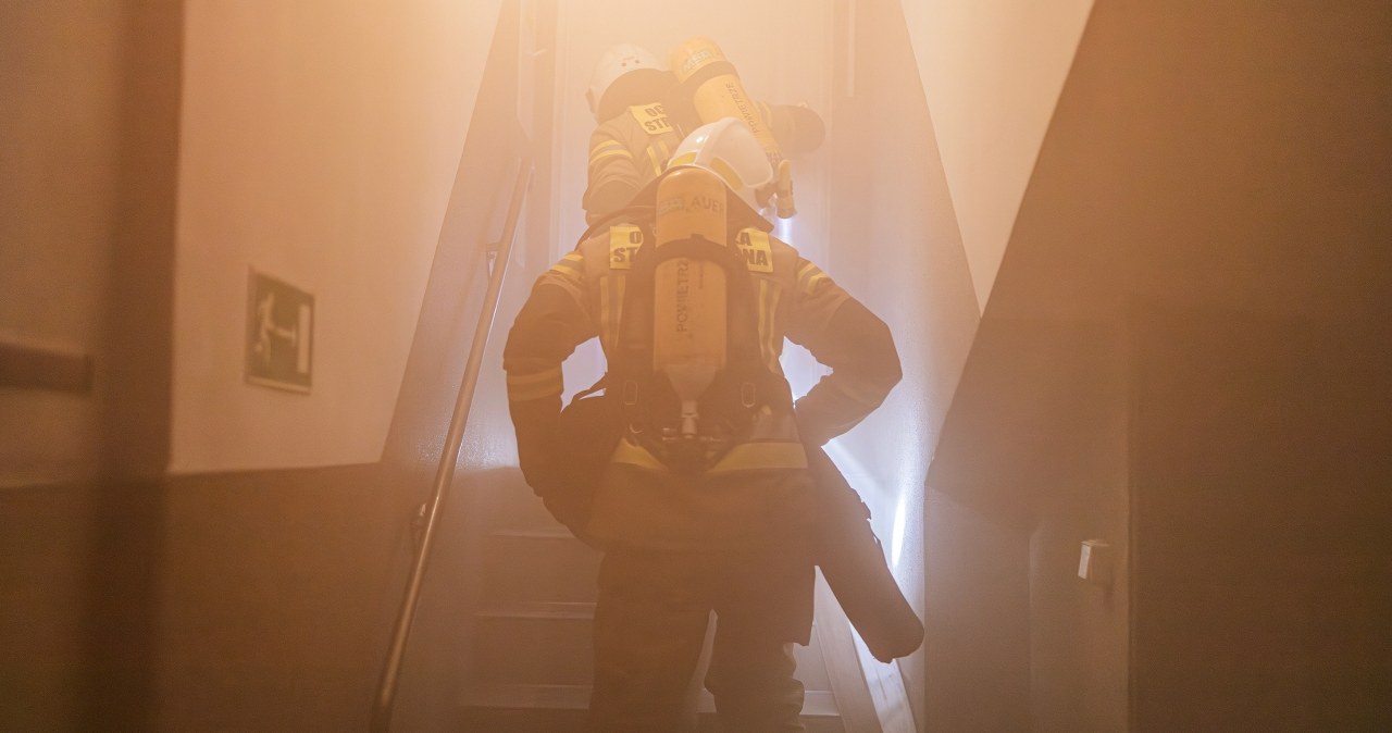 W domu było 10 osób, w tym dzieci. 9-latka uratowała rodzinę przed ogniem