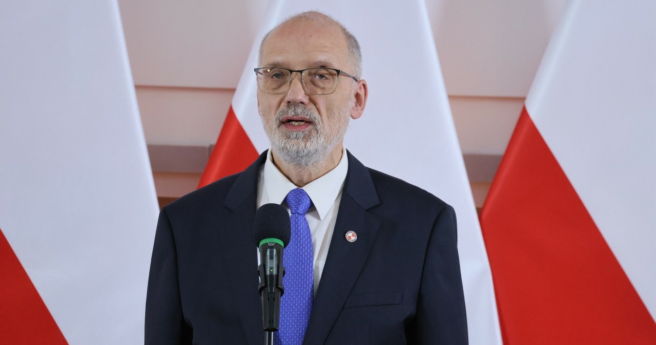 Czy Polska powinna zerwać stosunki dyplomatyczne z Rosją?
