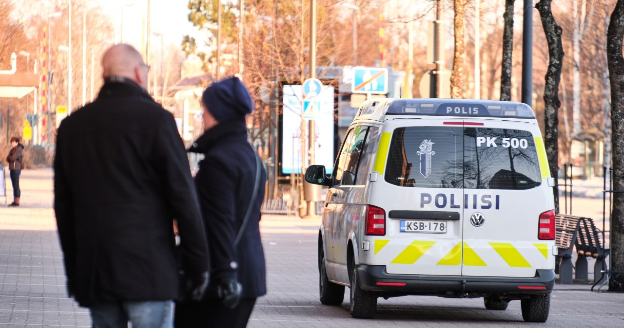 Przez 20 lat żył w piwnicy bez okna i toalety. Fińska policja podejrzewa handel ludźmi